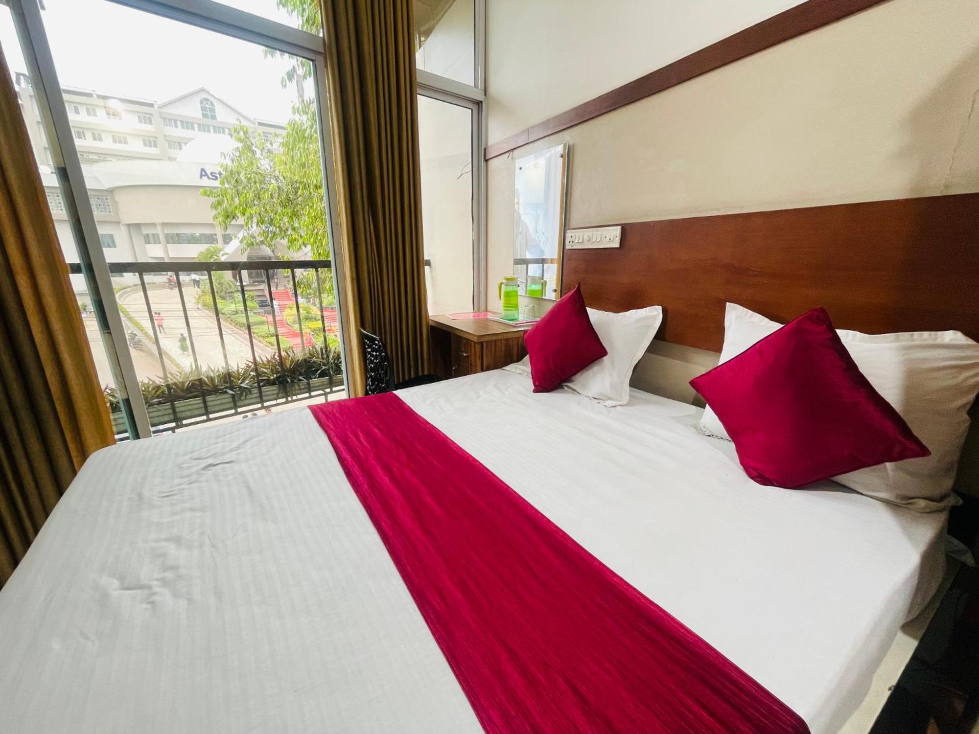 Rio Rooms Mims Calicut Exterior foto